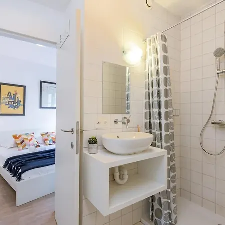 Huswell - '2katelijne' In Centre Of Apartment Antwerpen
